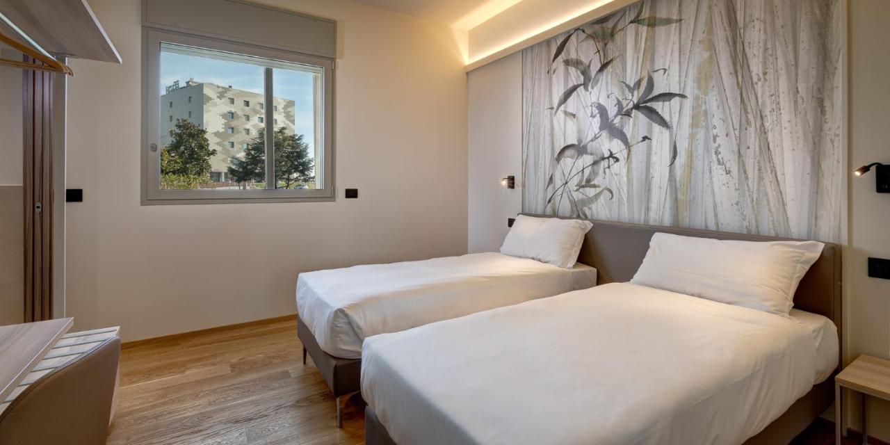Park Hotel & Residence By The Cube Fidenza Dış mekan fotoğraf